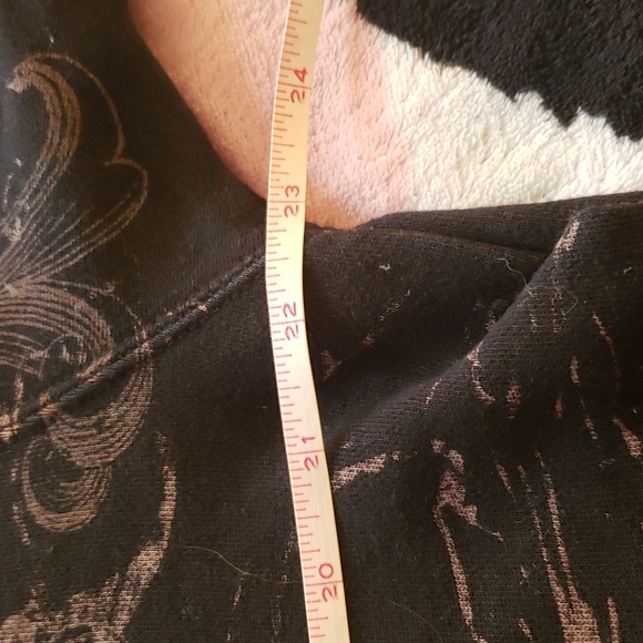 LF Furst of a Kind embroidered rose sweatshirt - Picture 12 of 12